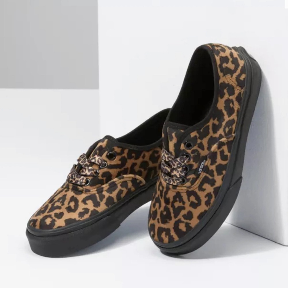 Vans - Picture 8 of 11